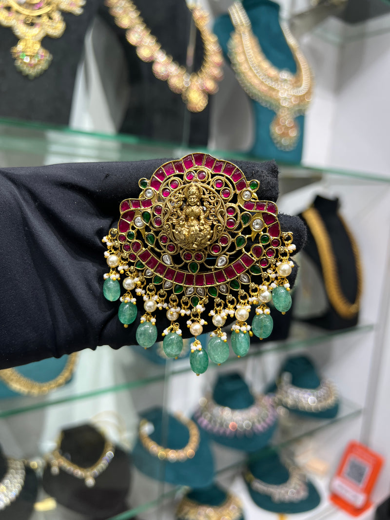 Kundan locket