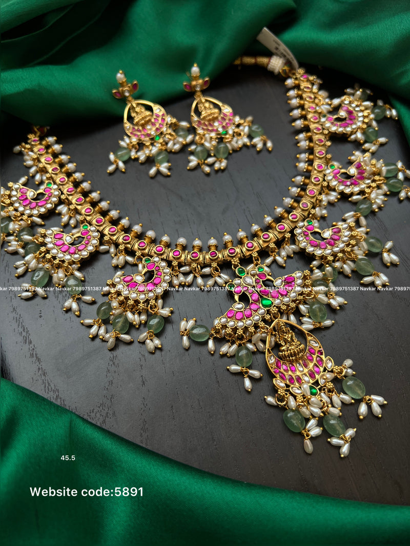 Kundan necklace