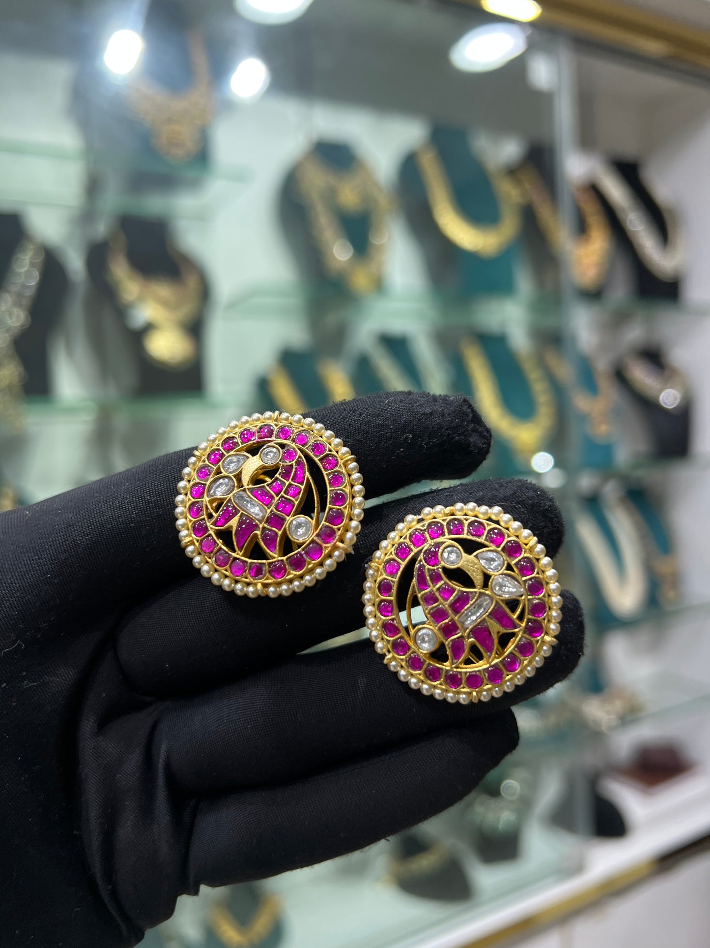 Kundan studs