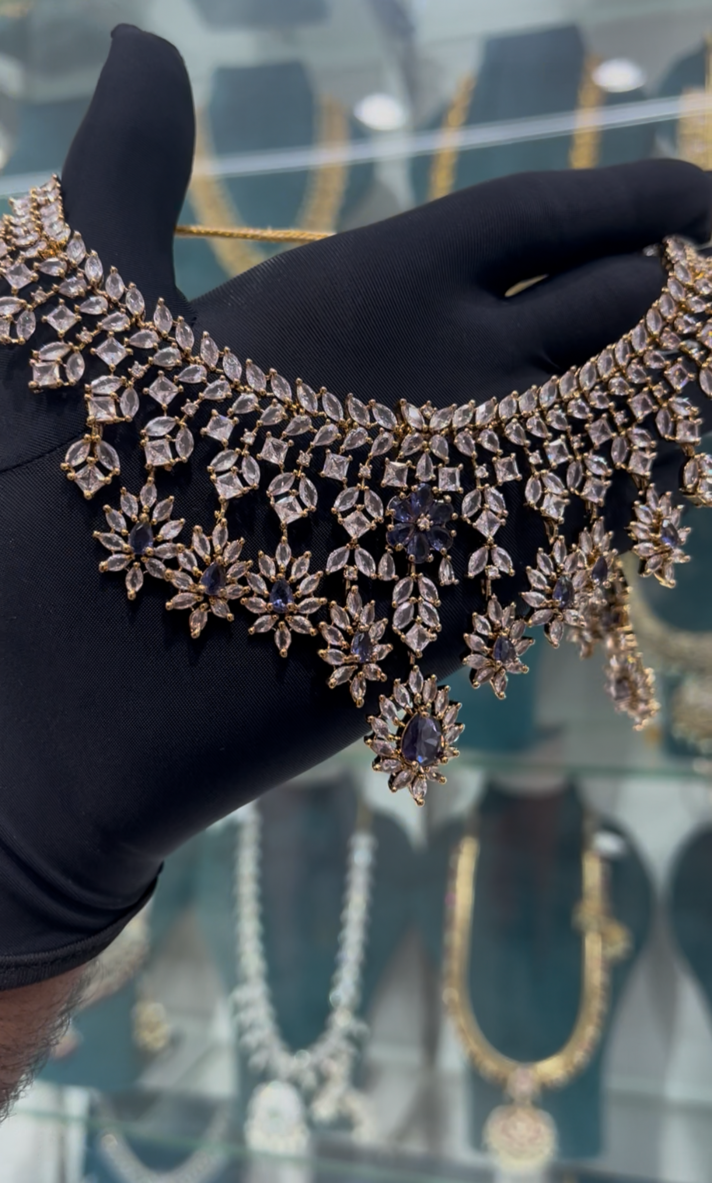 FANCY NECKLACE