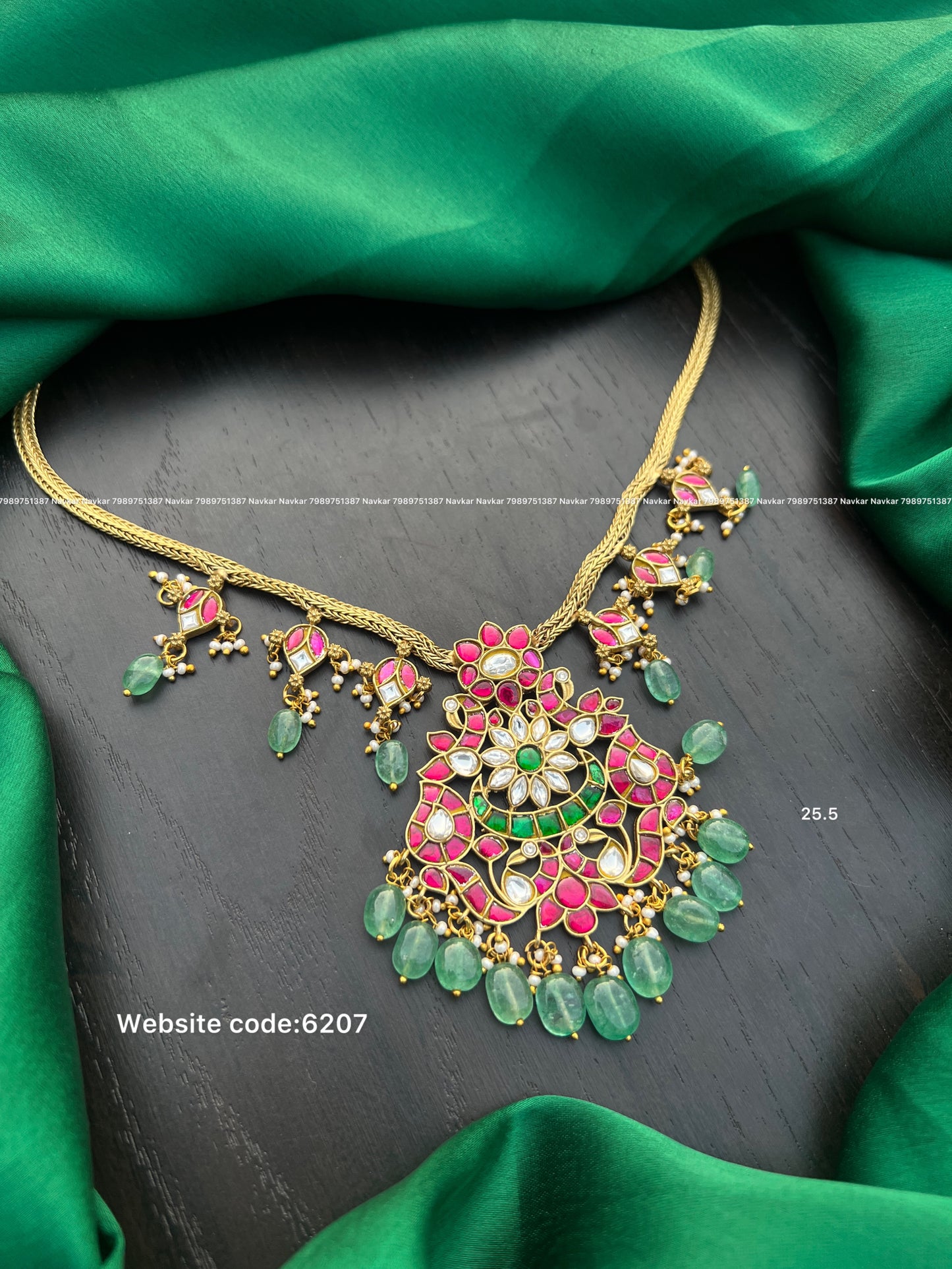 Kundan necklace