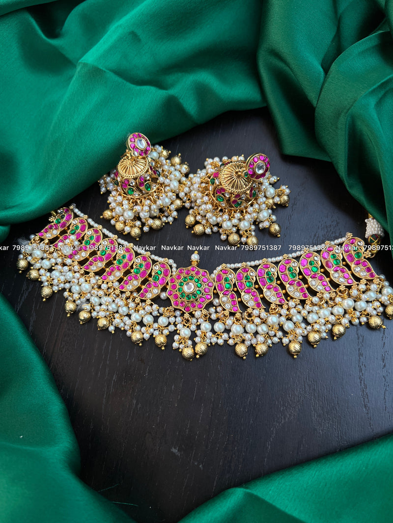 Kundan choker