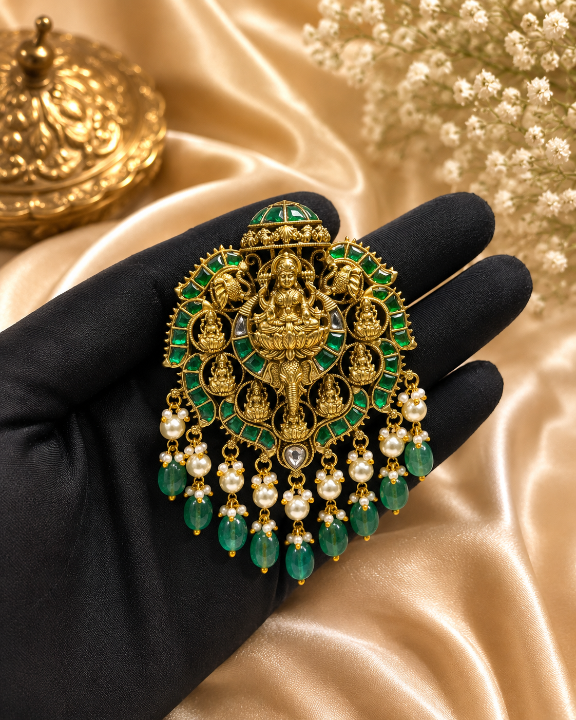 Kundan nagshi Locket