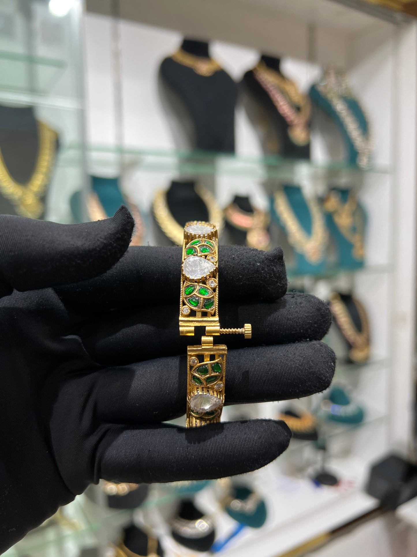 Kundan Kada singleb angles