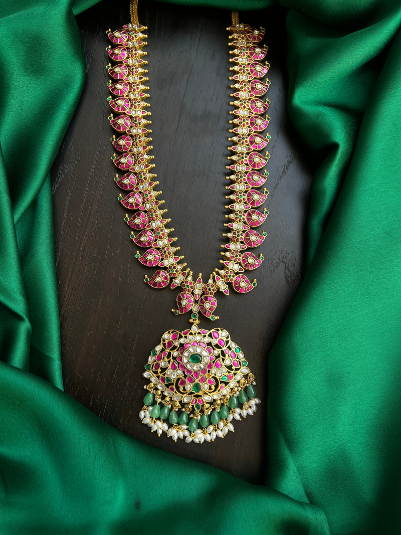 Kundan mangomala