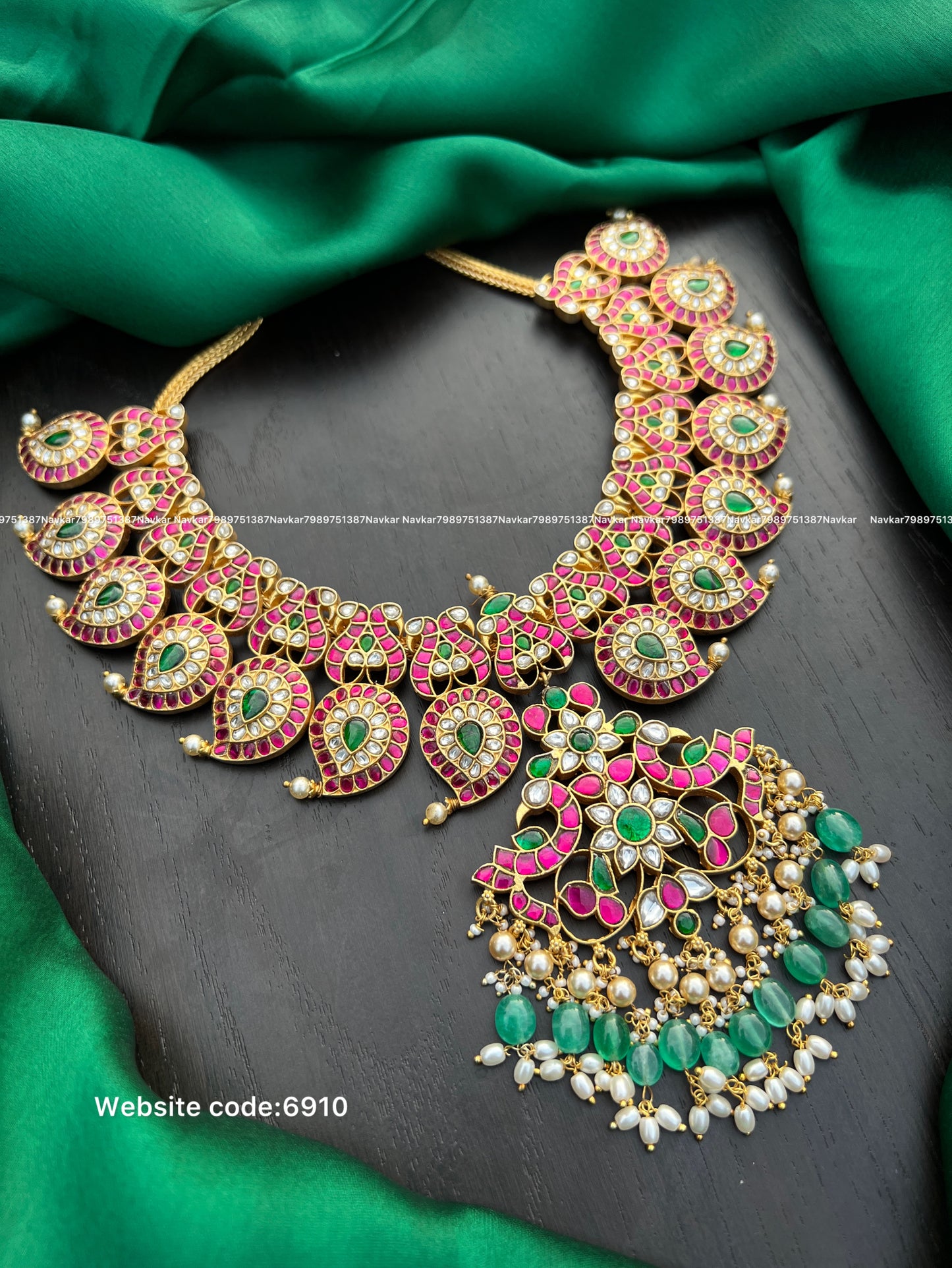 Kundan necklace