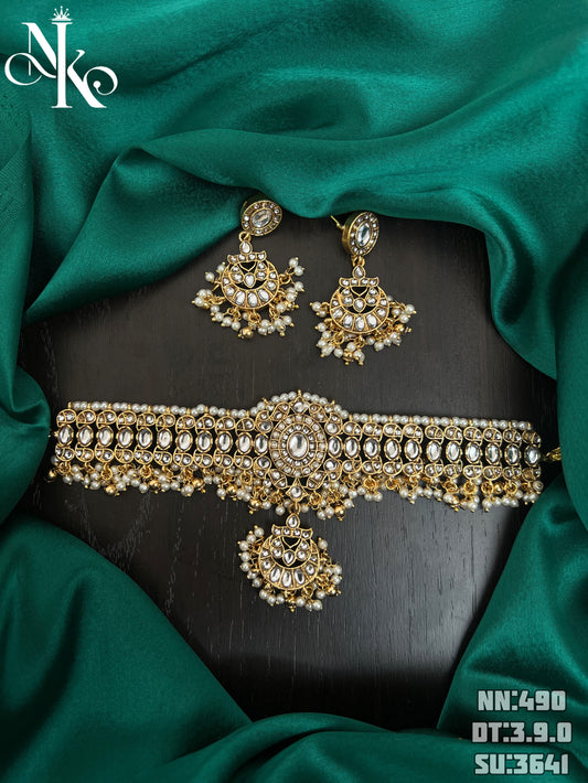 Kundan pota stone choker