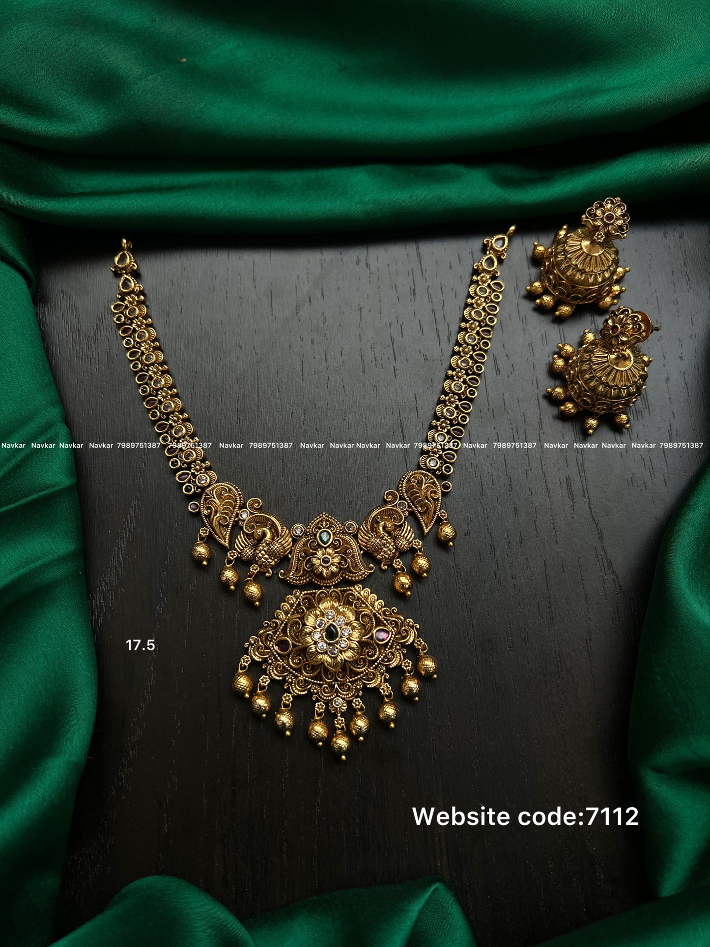 Matt necklace