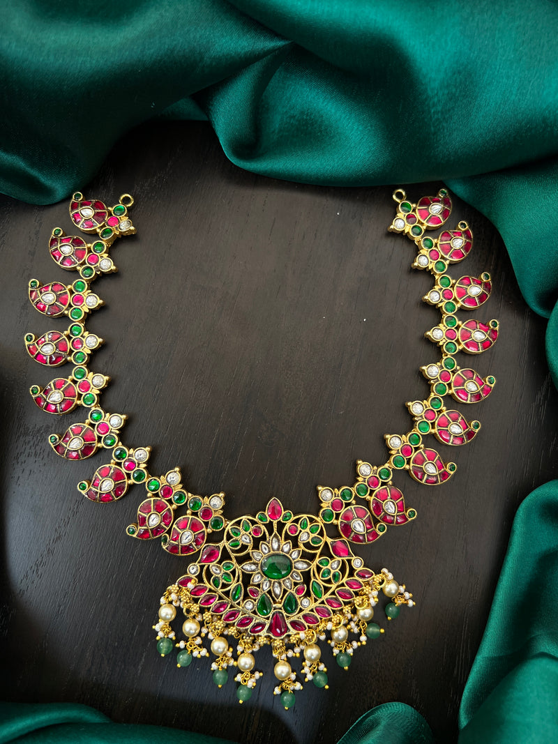 Kundan necklace