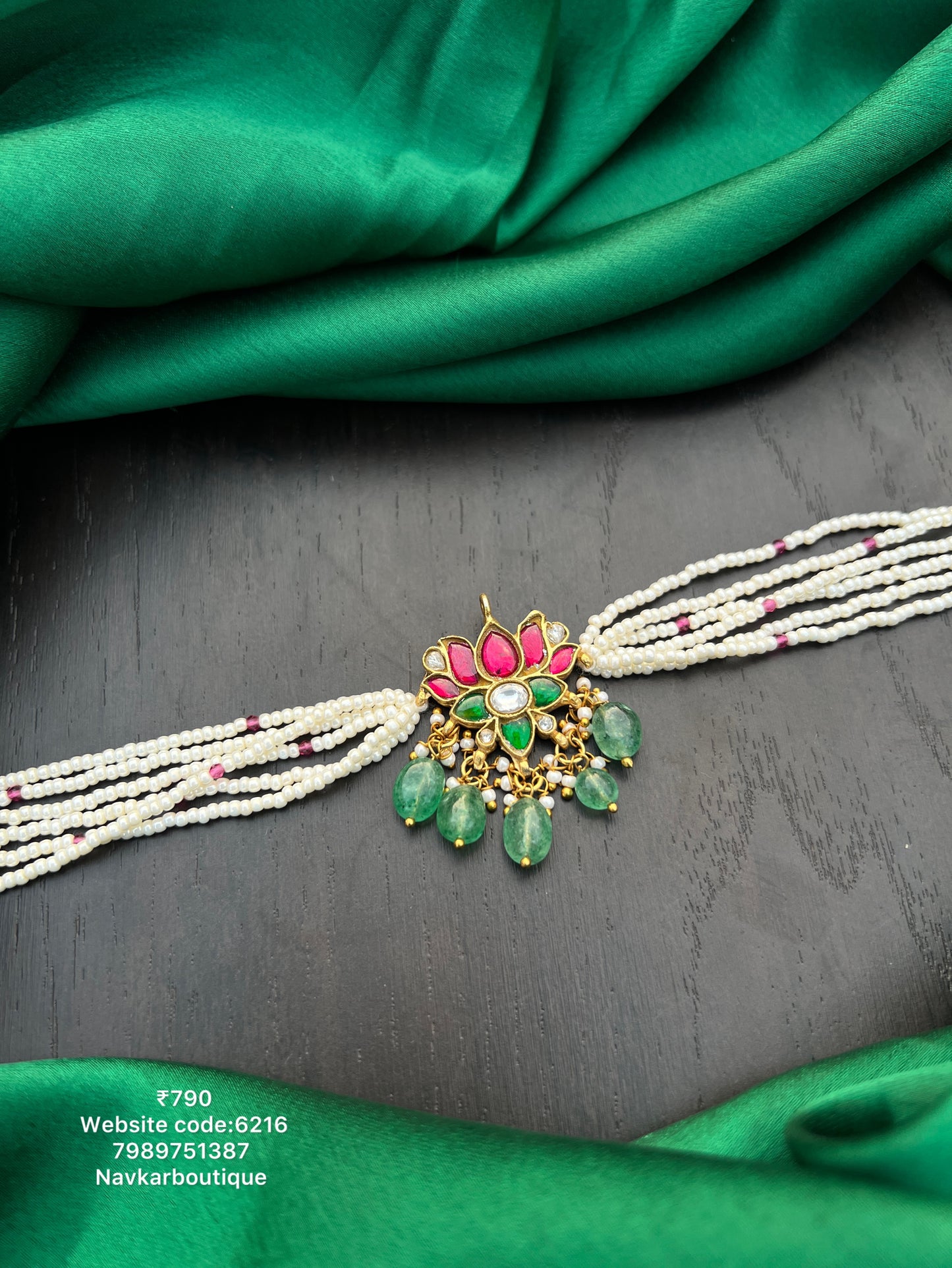 Kundan choker