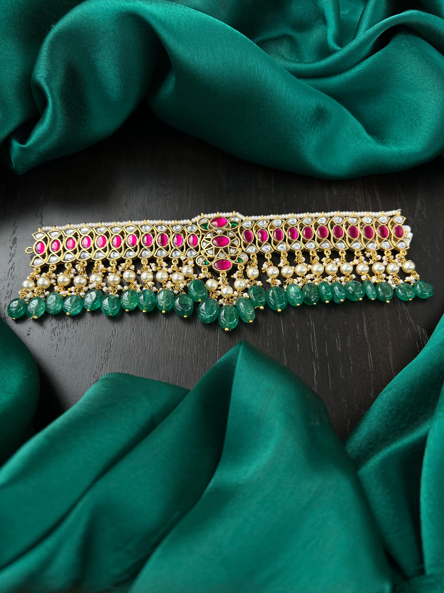Kundan choker