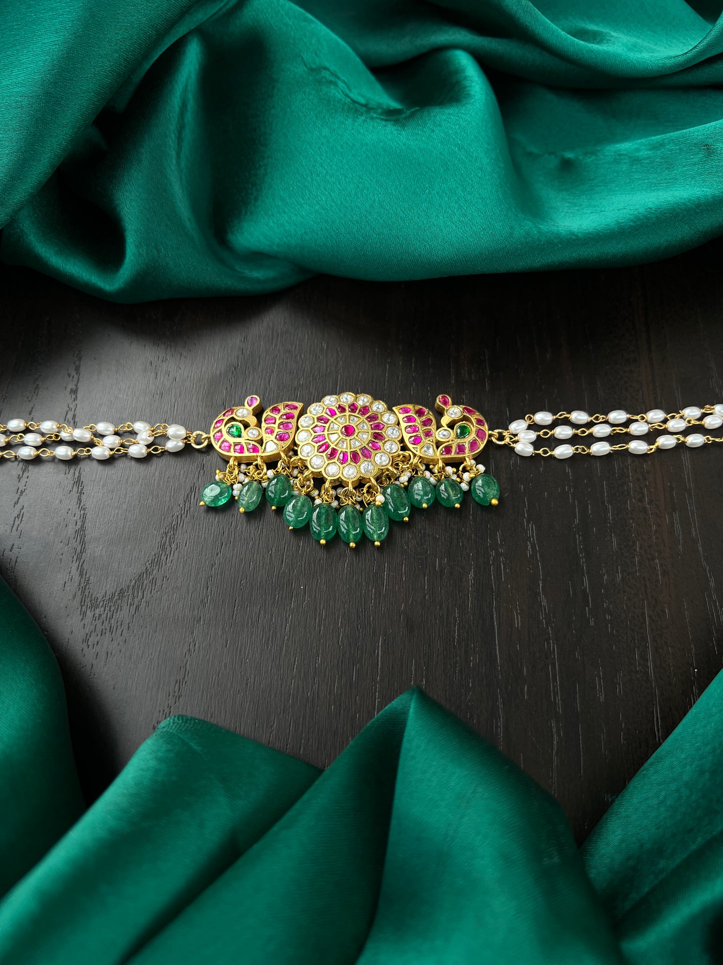 Kundan choker