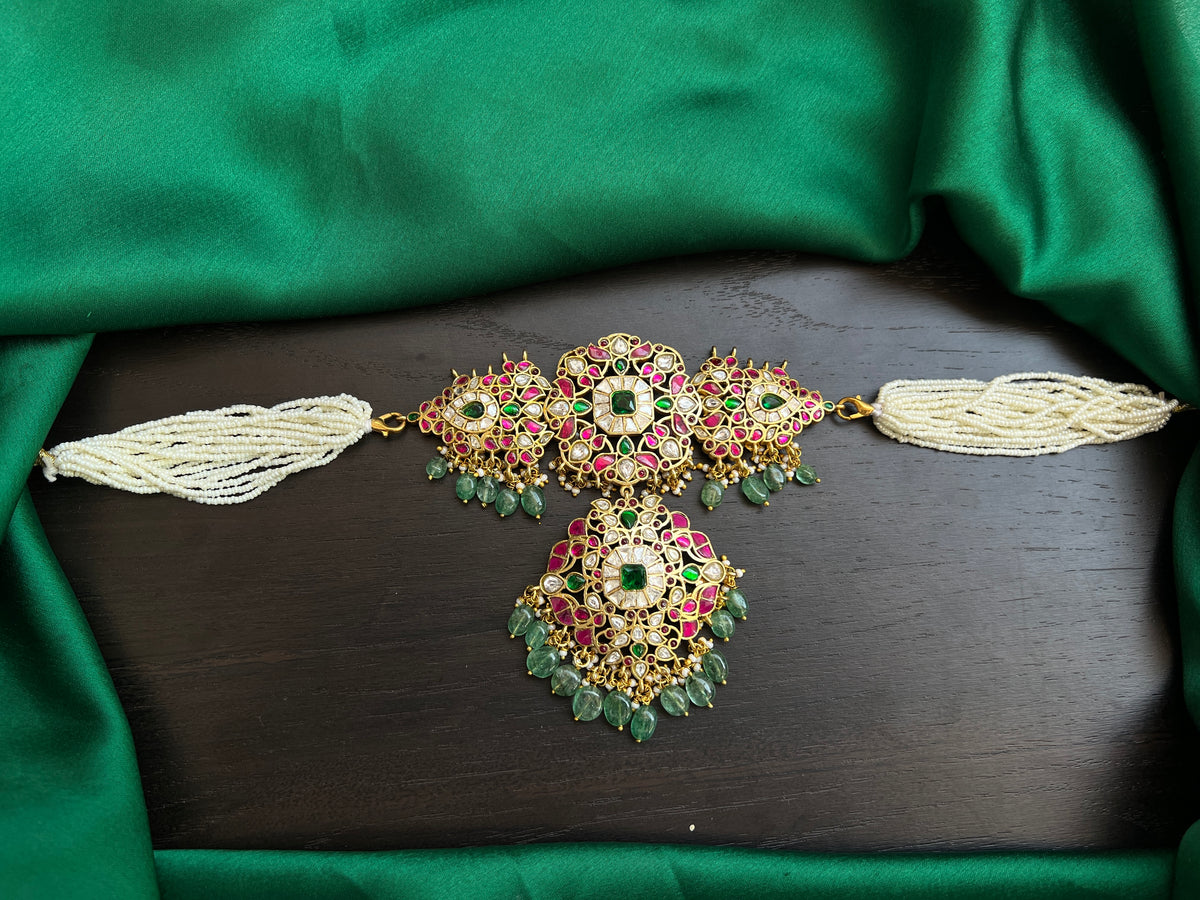 Kundan choker