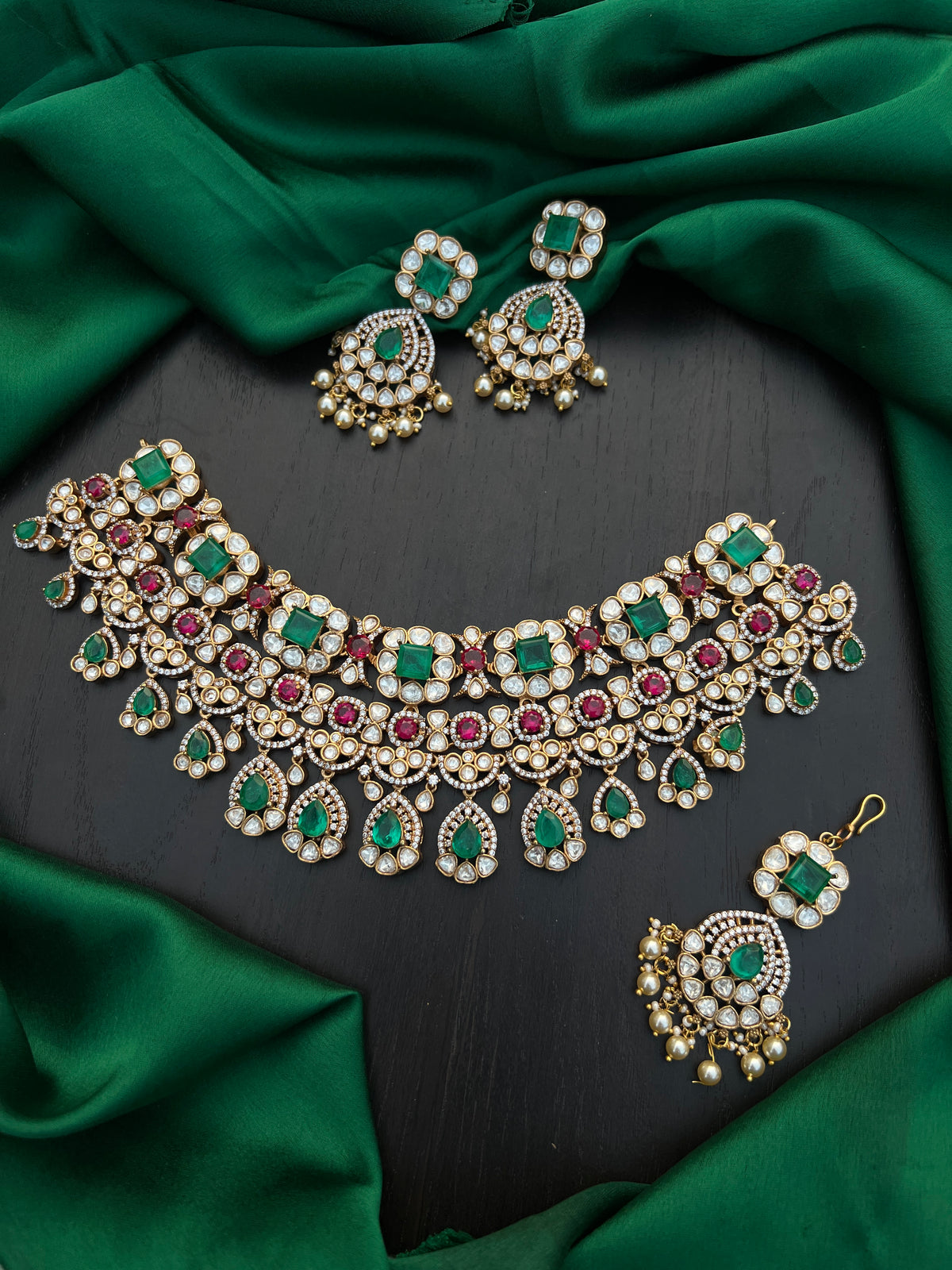 Mossonite kundan choker