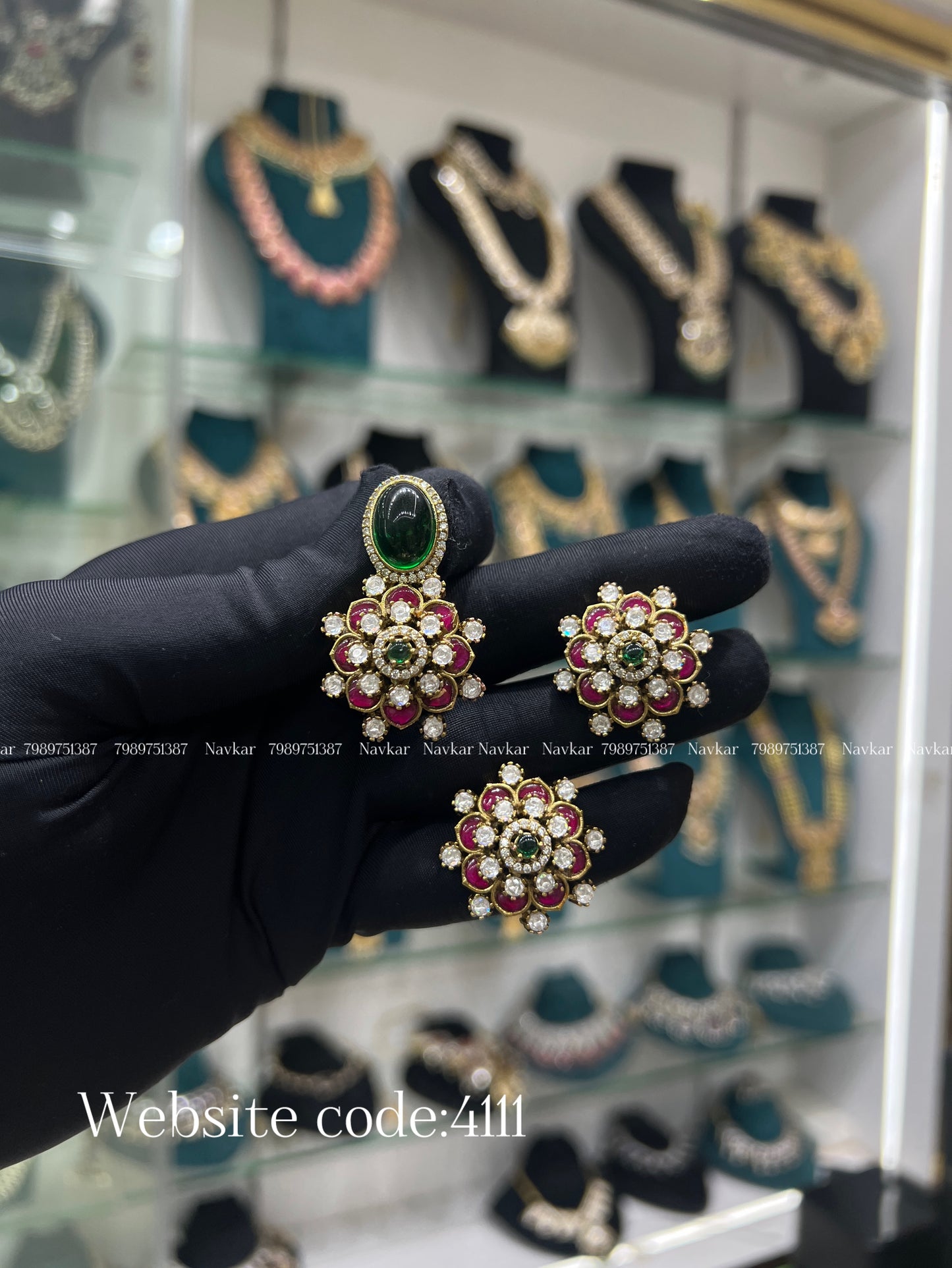 Kundan mossonite locket and earrings