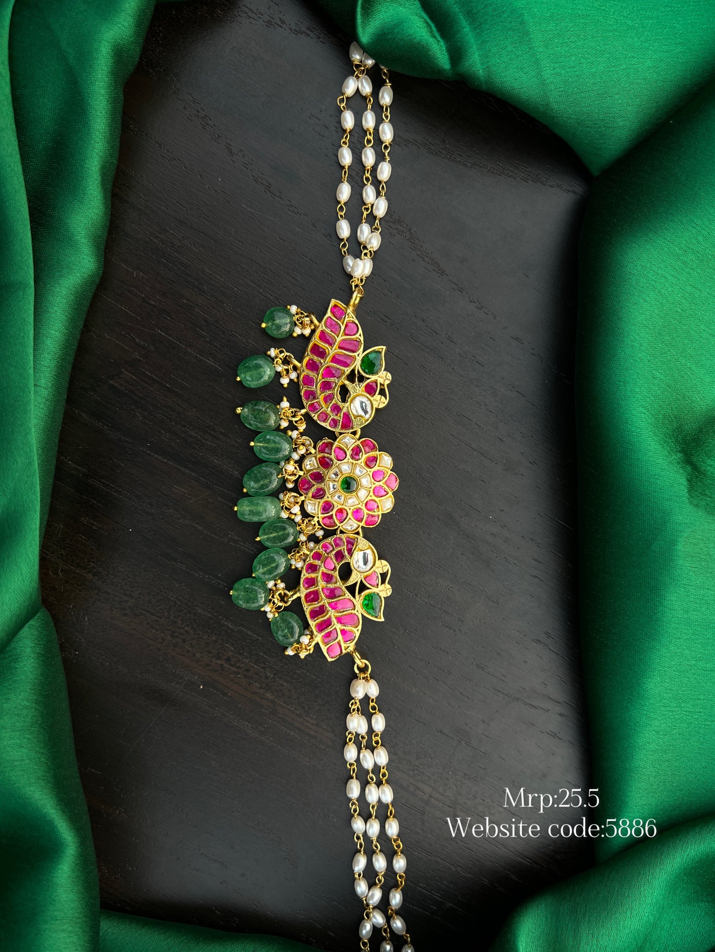 Kundan choker