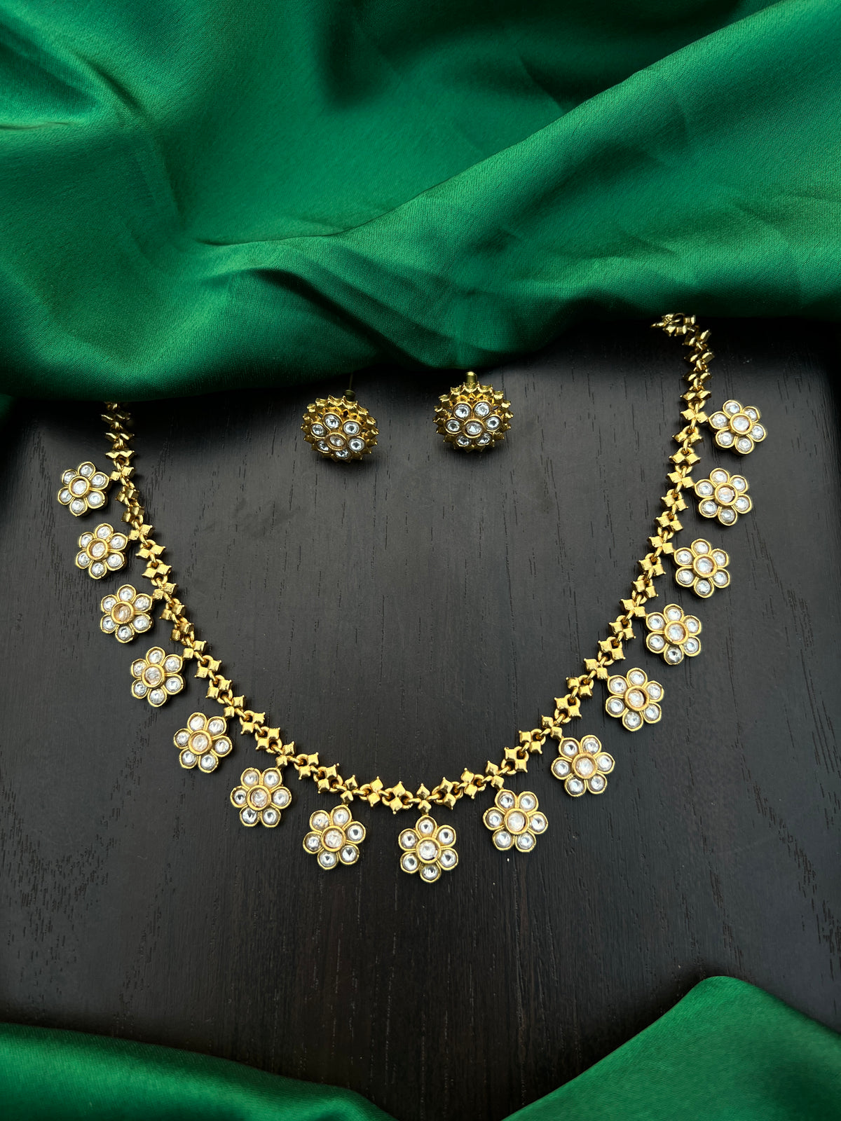 Kundan necklace