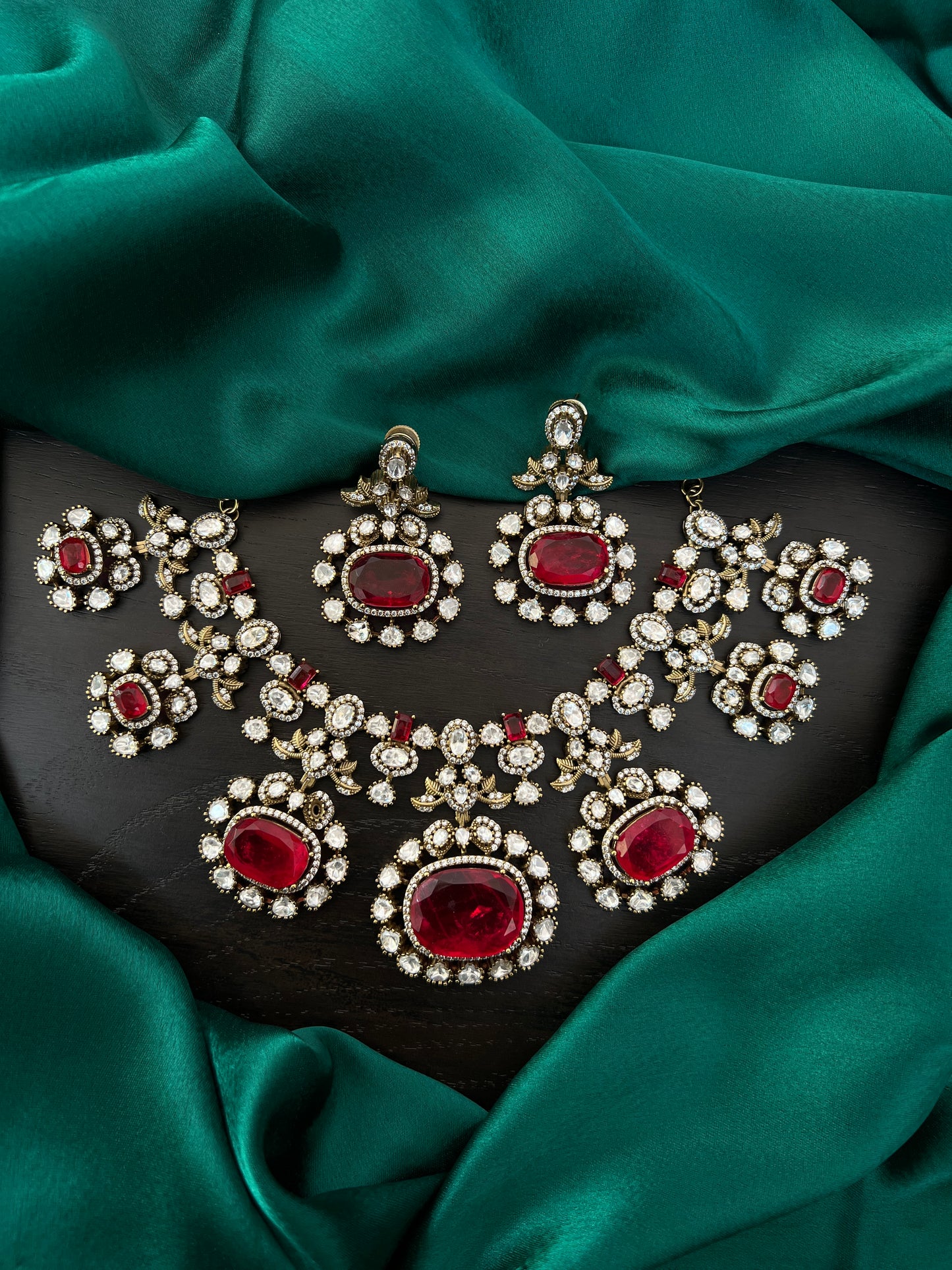 Mossonite haram and earrings