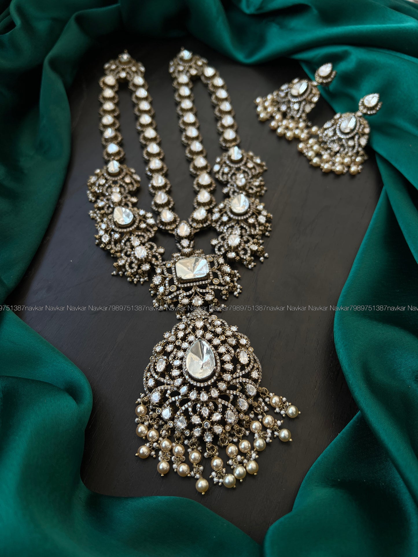Mossonite 2lines haram and earrings