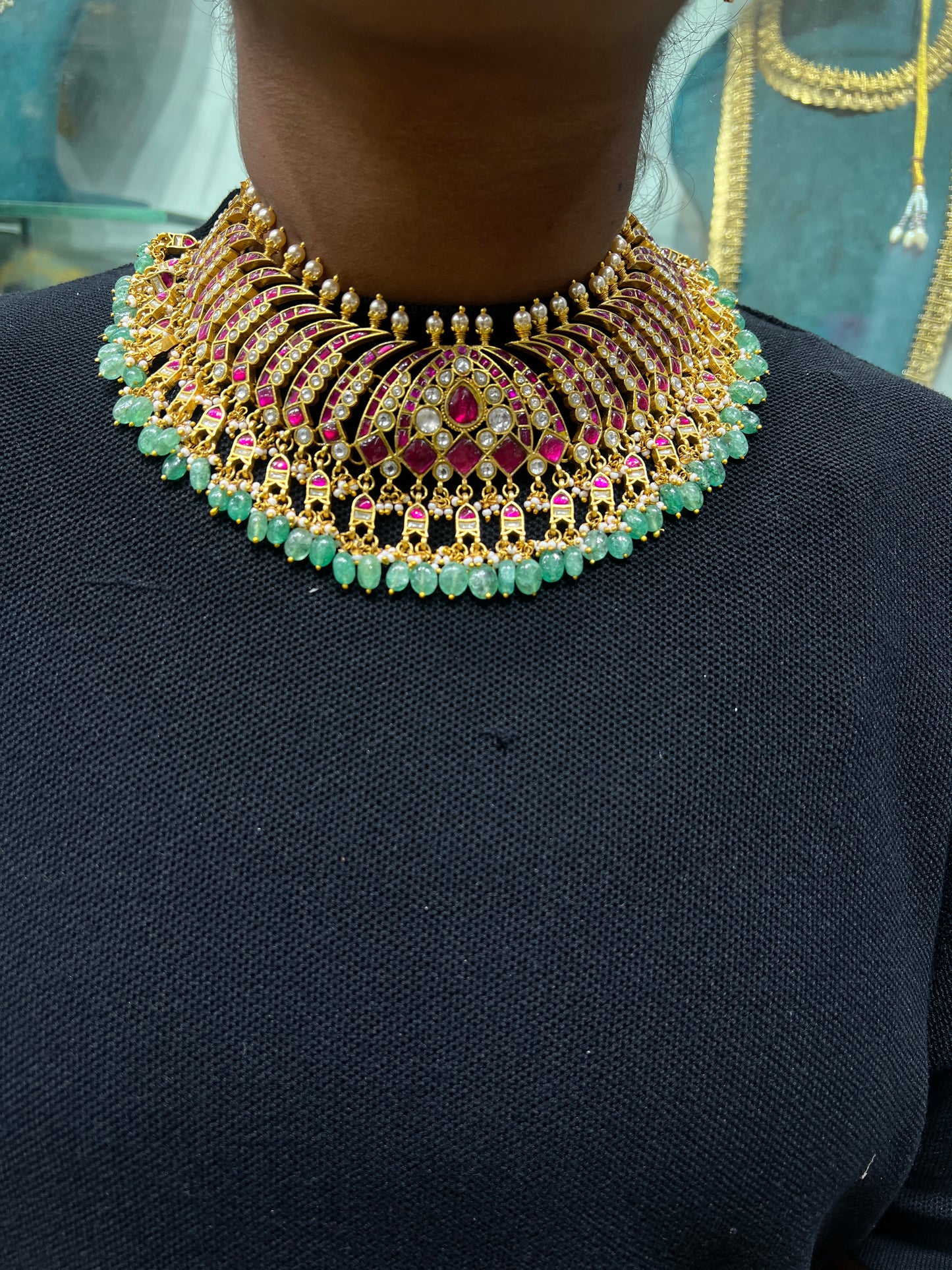 Kundan choker