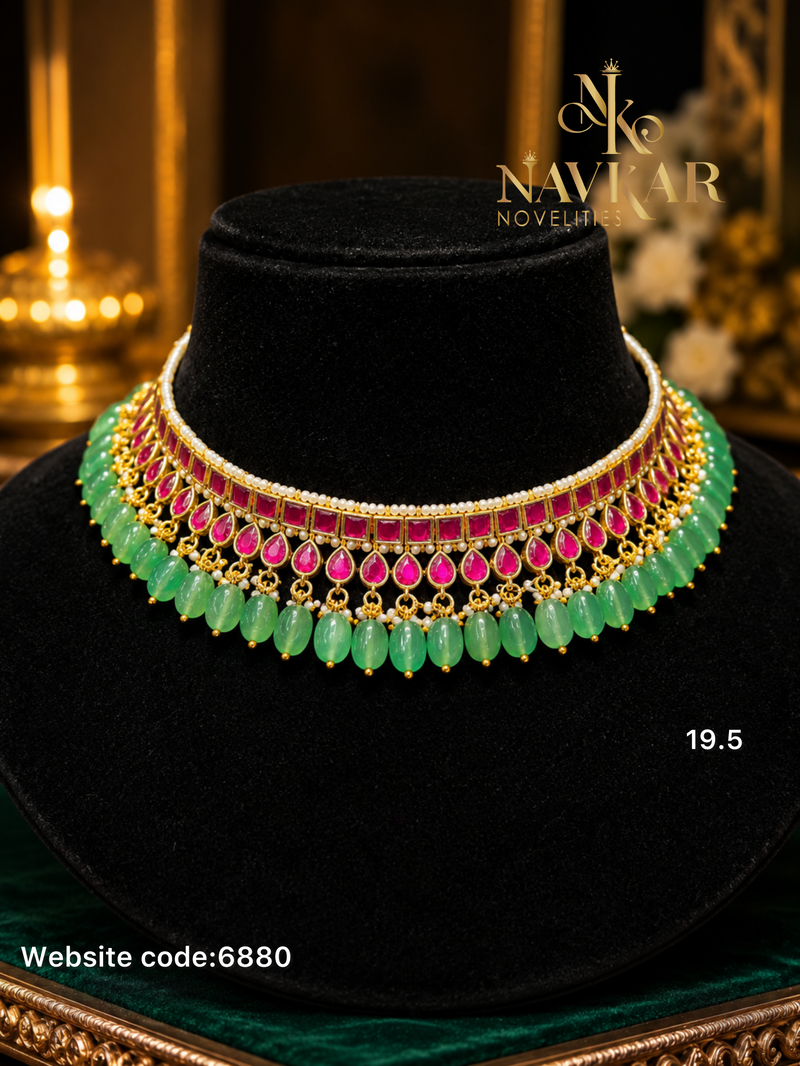 Kundan choker