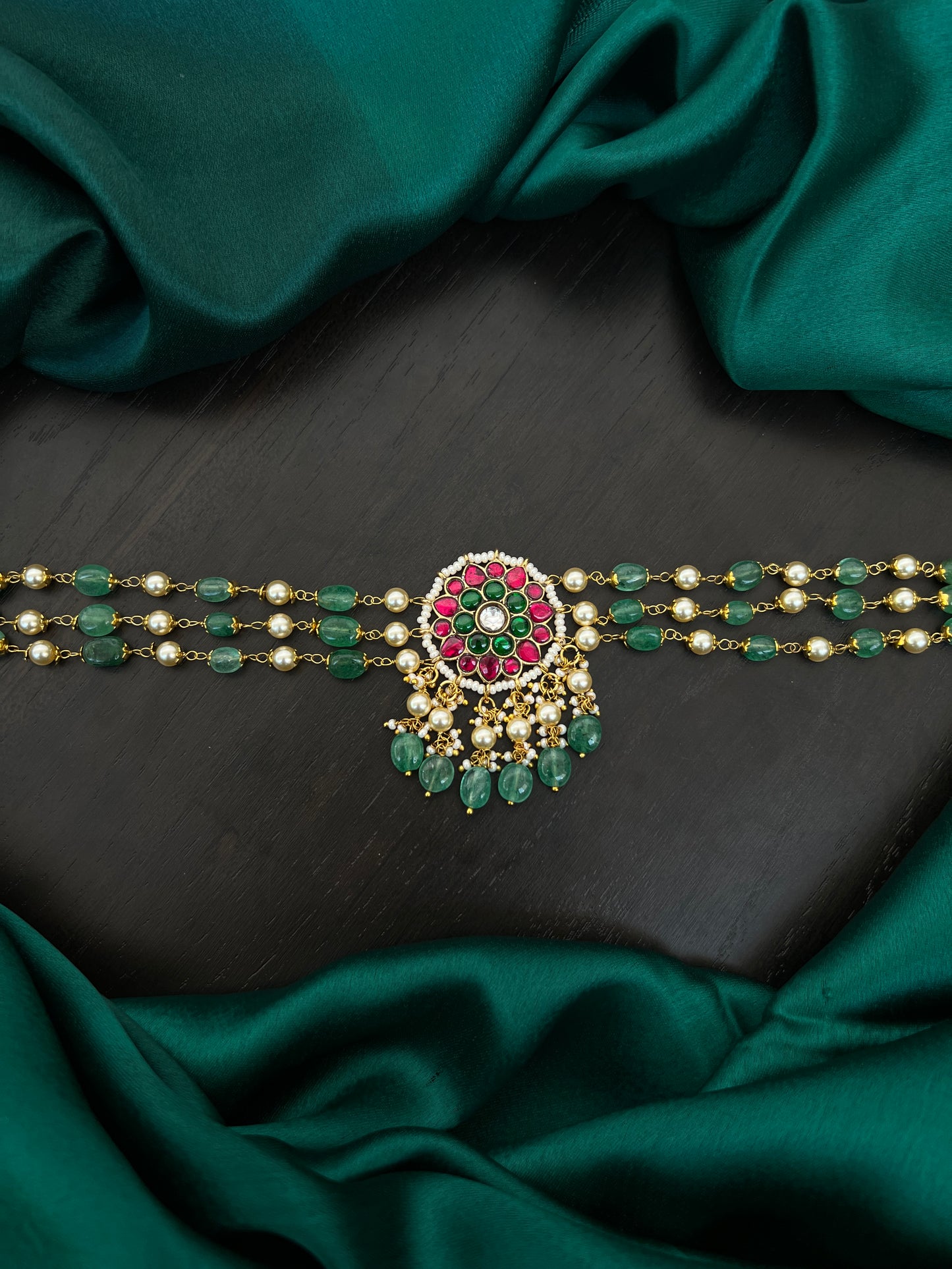 Kundan beads choker