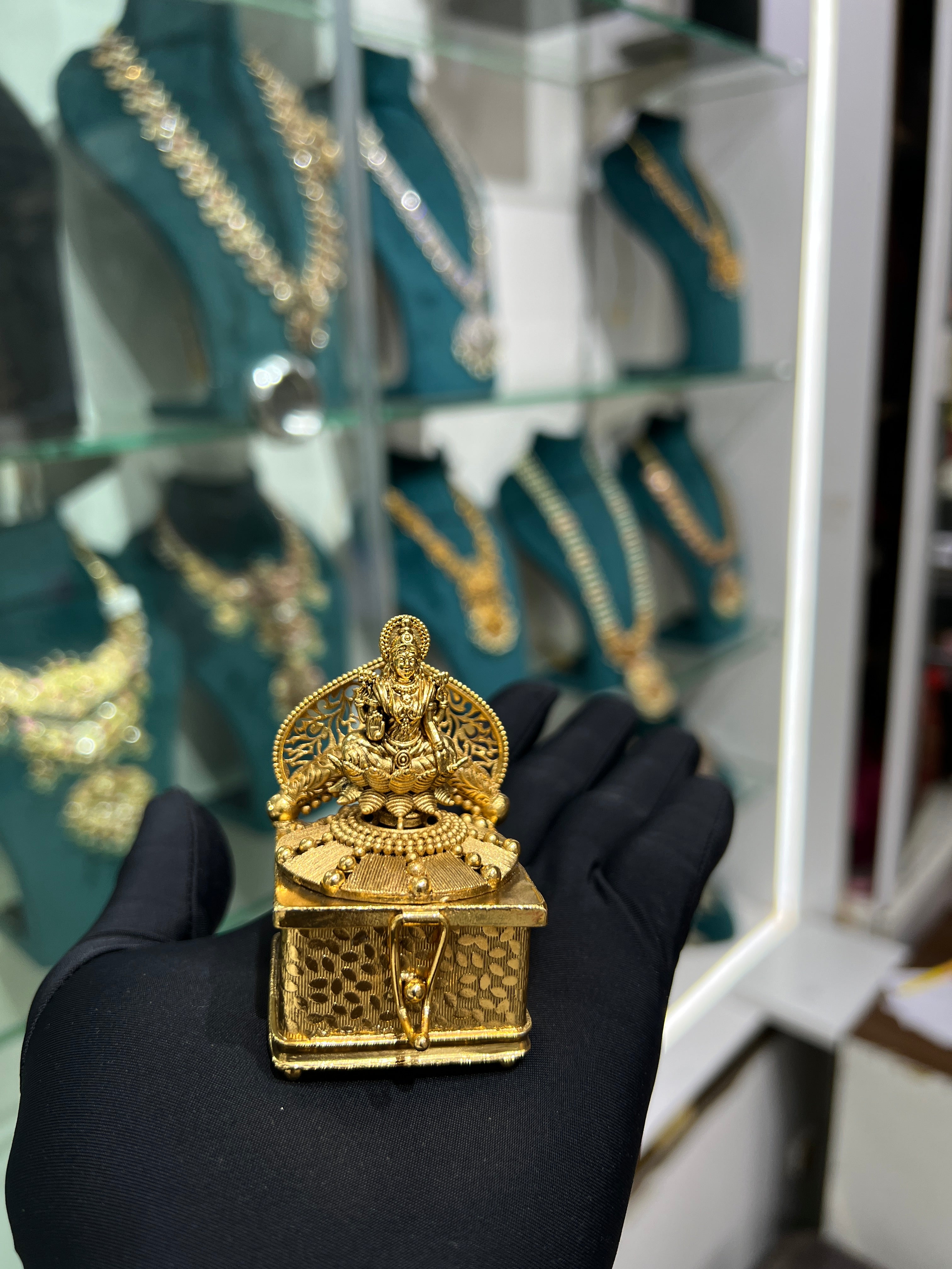 Nagshi kunkuma Bharani – Navkar Boutique