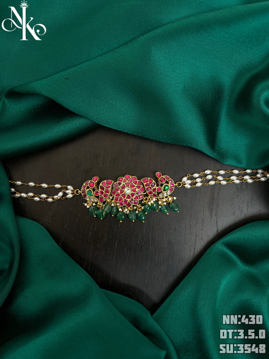 Kundan choker
