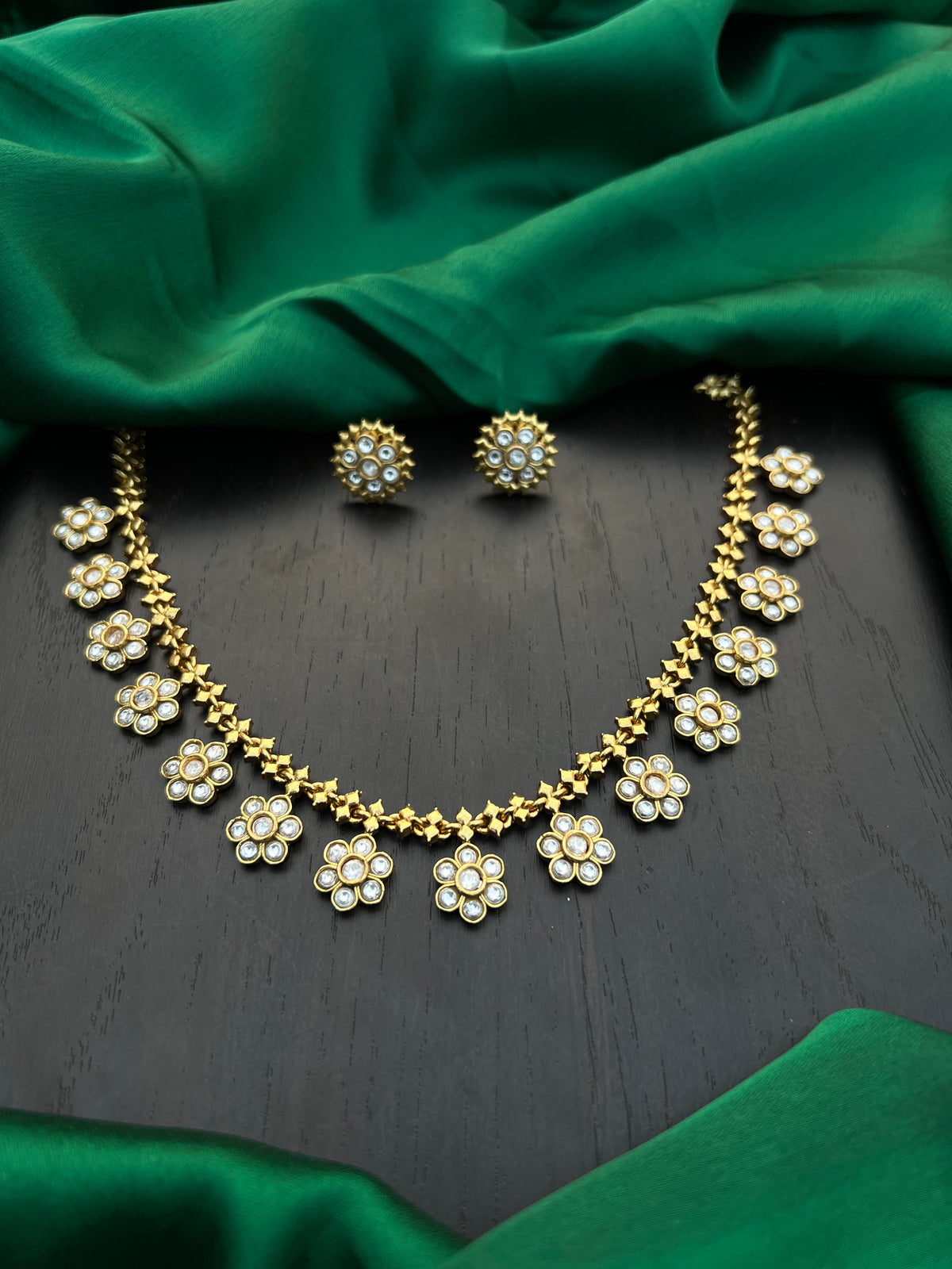 Kundan necklace