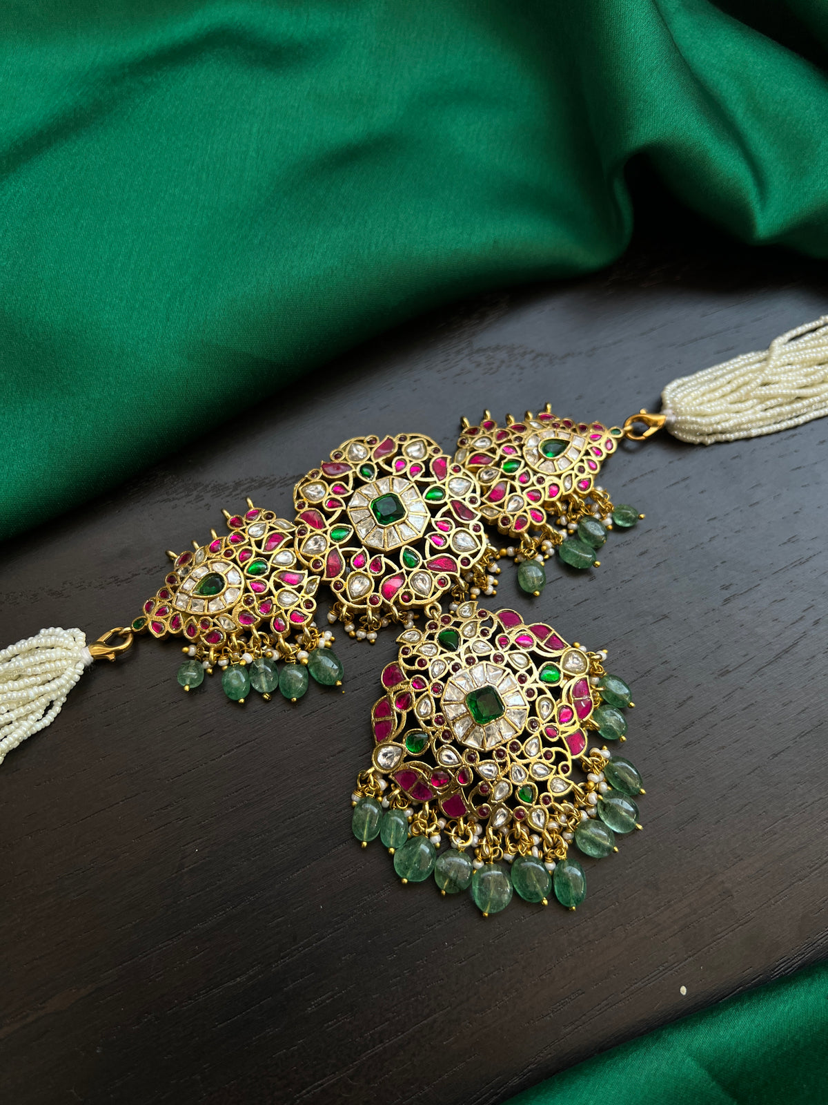 Kundan choker