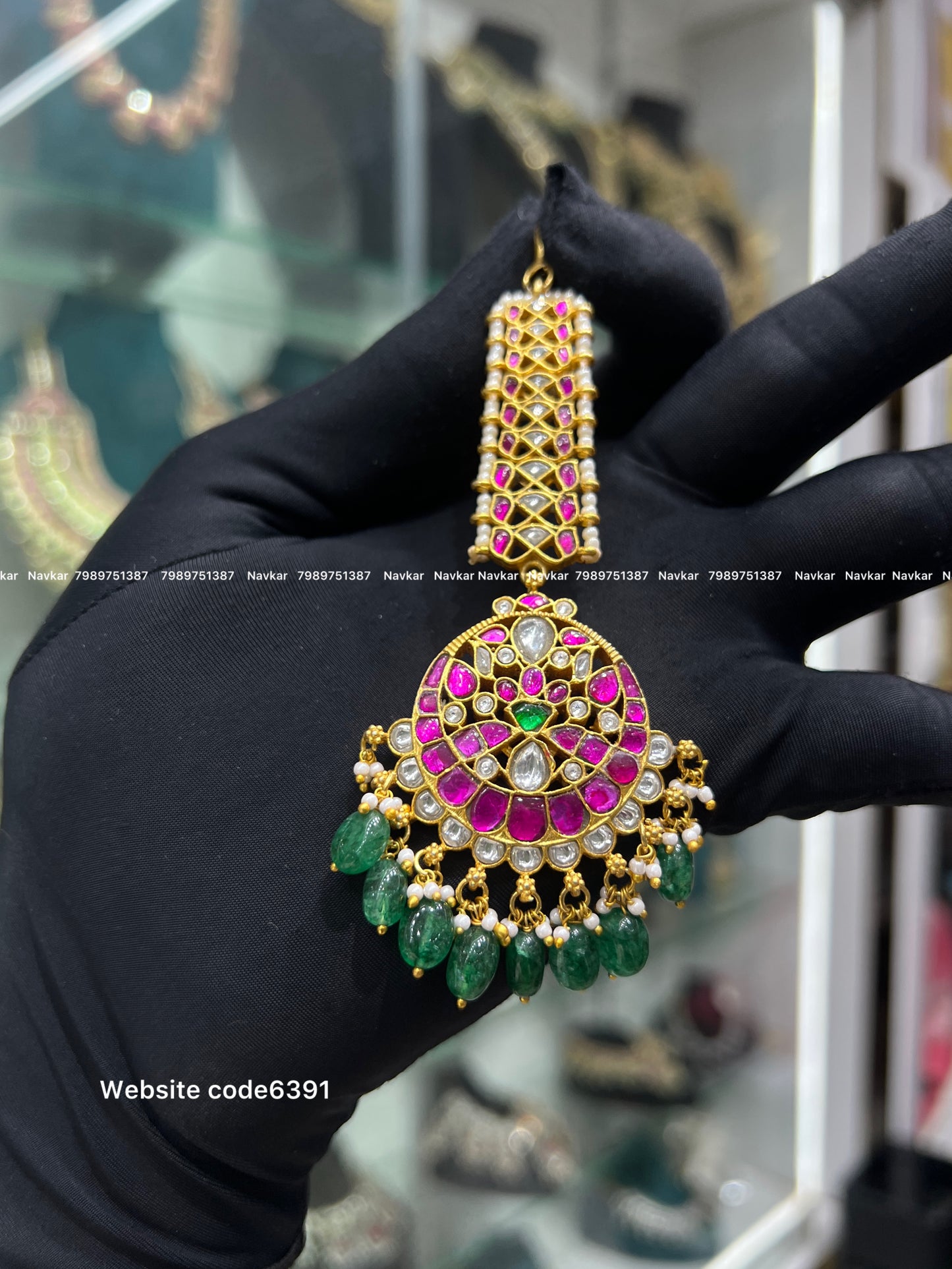Kundan Tika