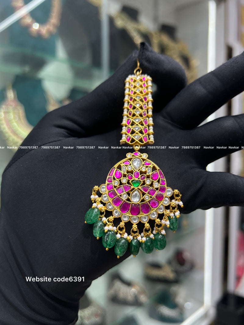 Kundan Tika