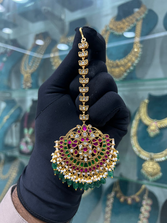 Kundan Tika