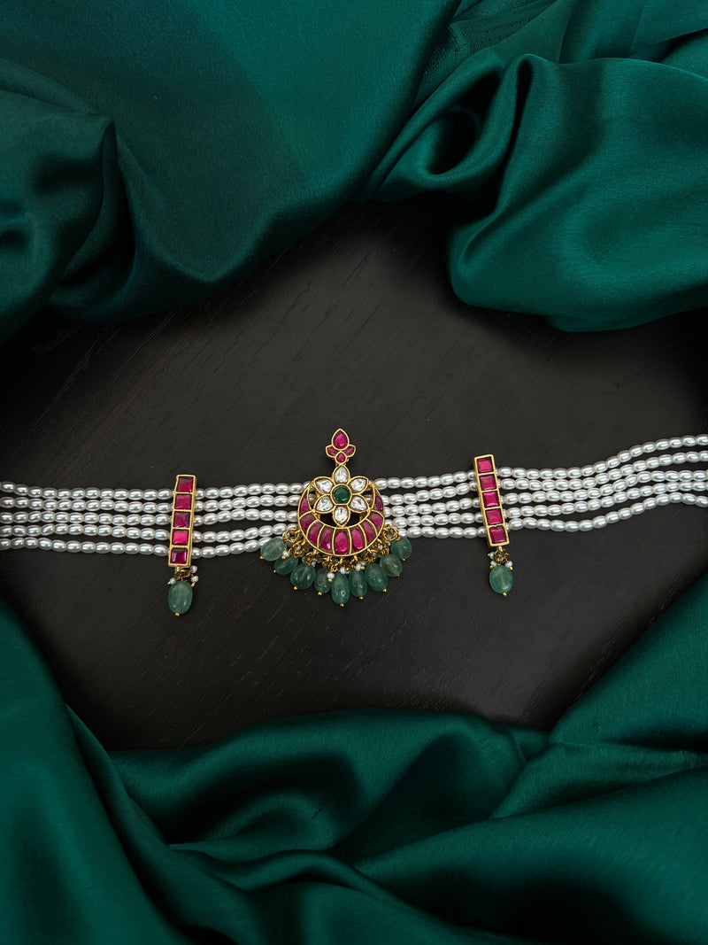 Kundan choker