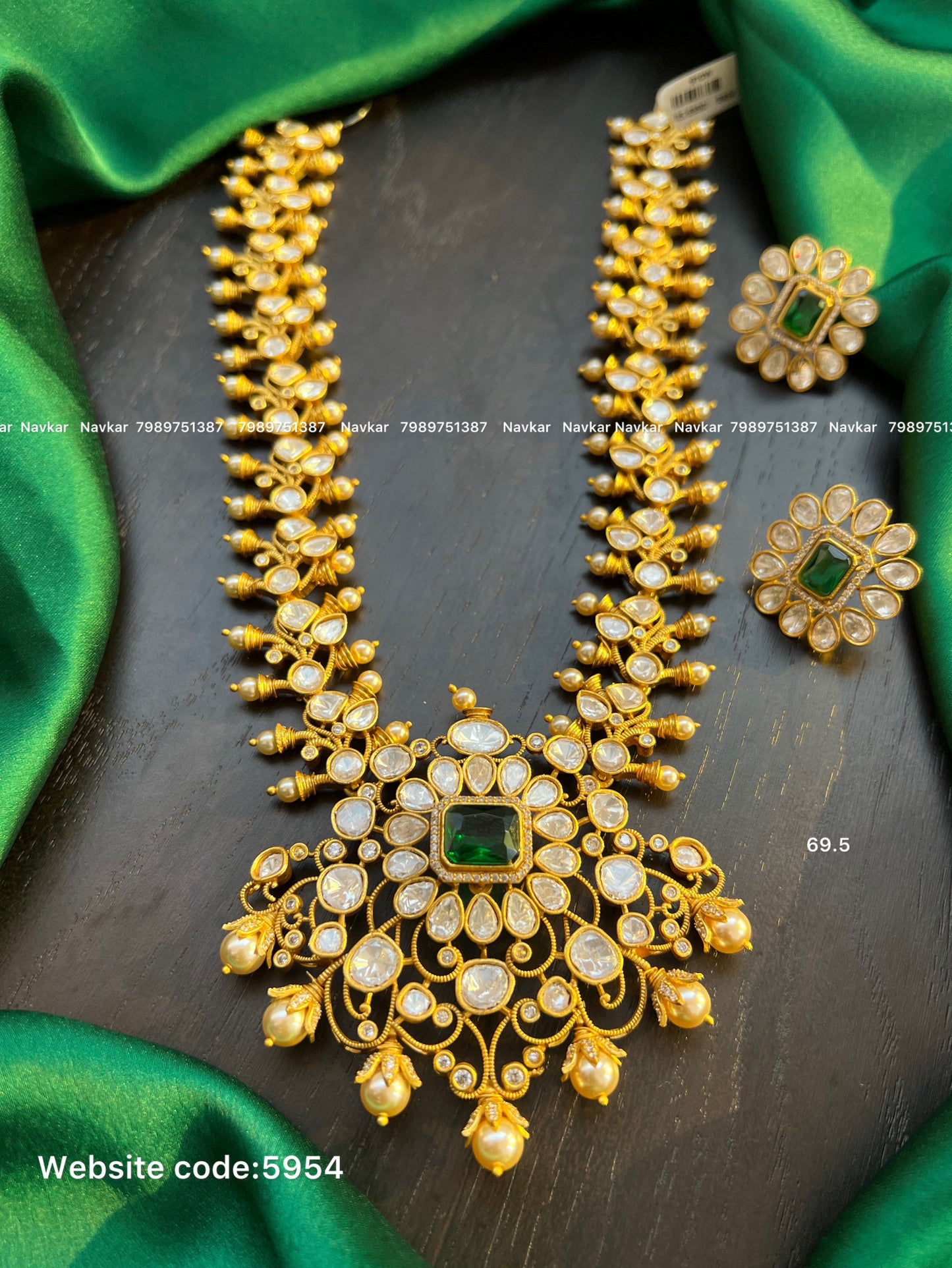 Mossnite necklace