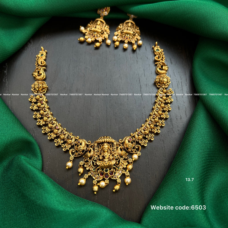 Matt necklace