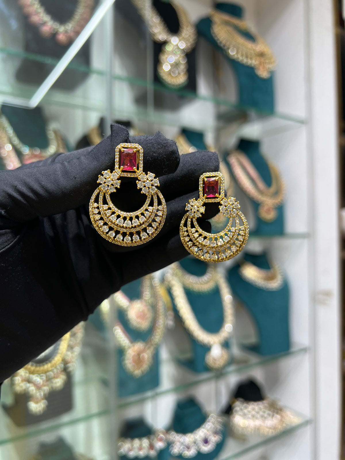Matt earring