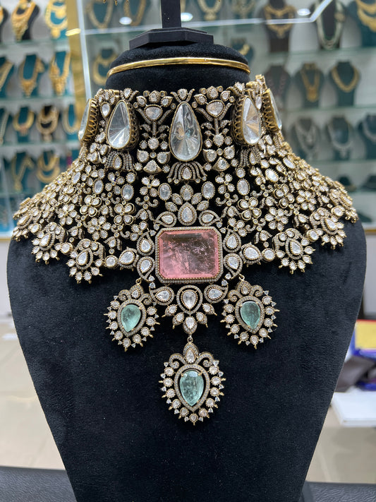 Mossonite choker
