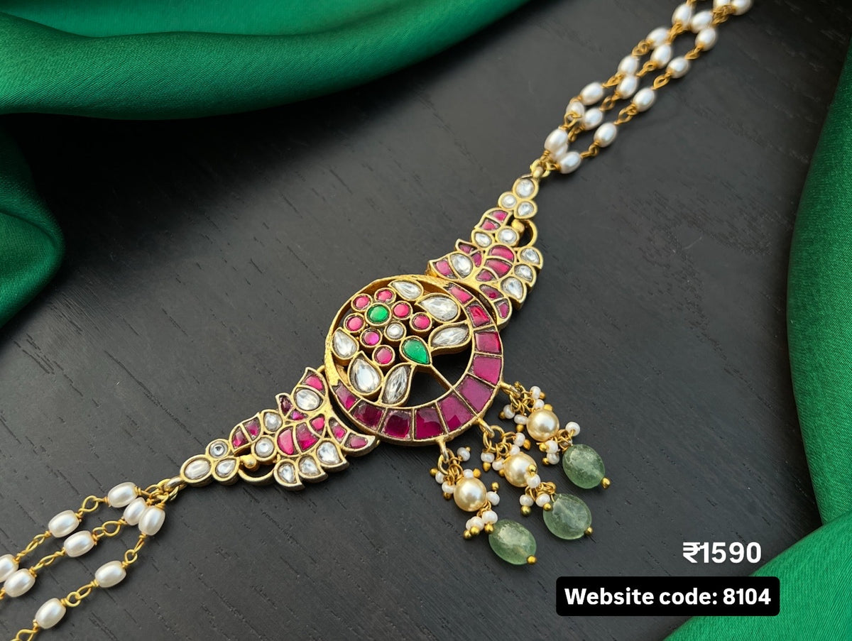 Kundan choker