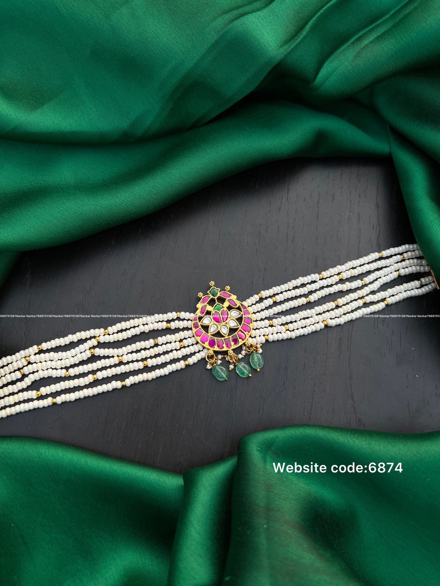 Kundan beads choker