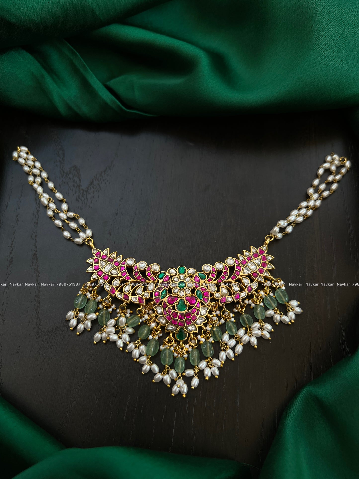 Kundan choker
