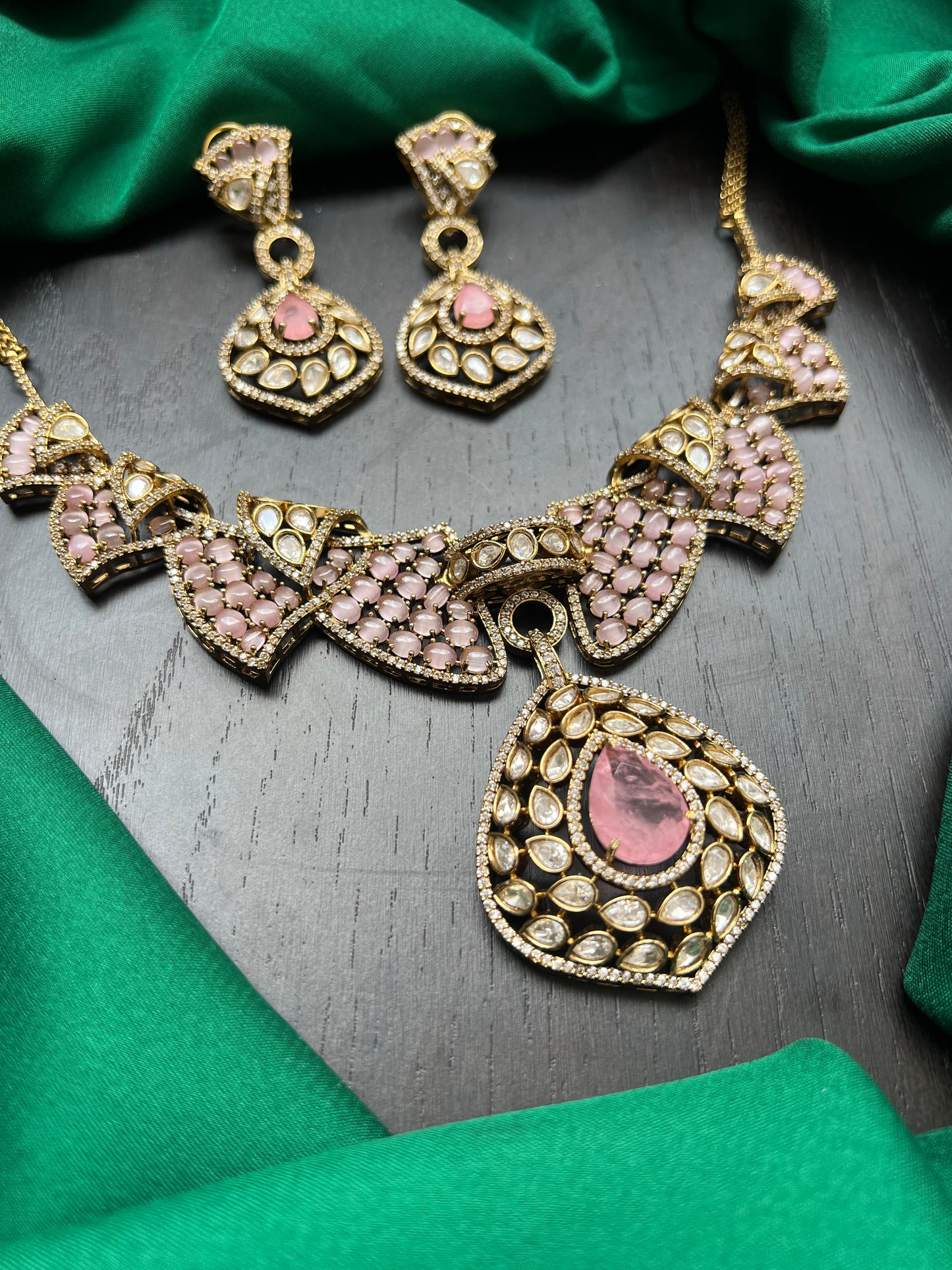 Polki necklace