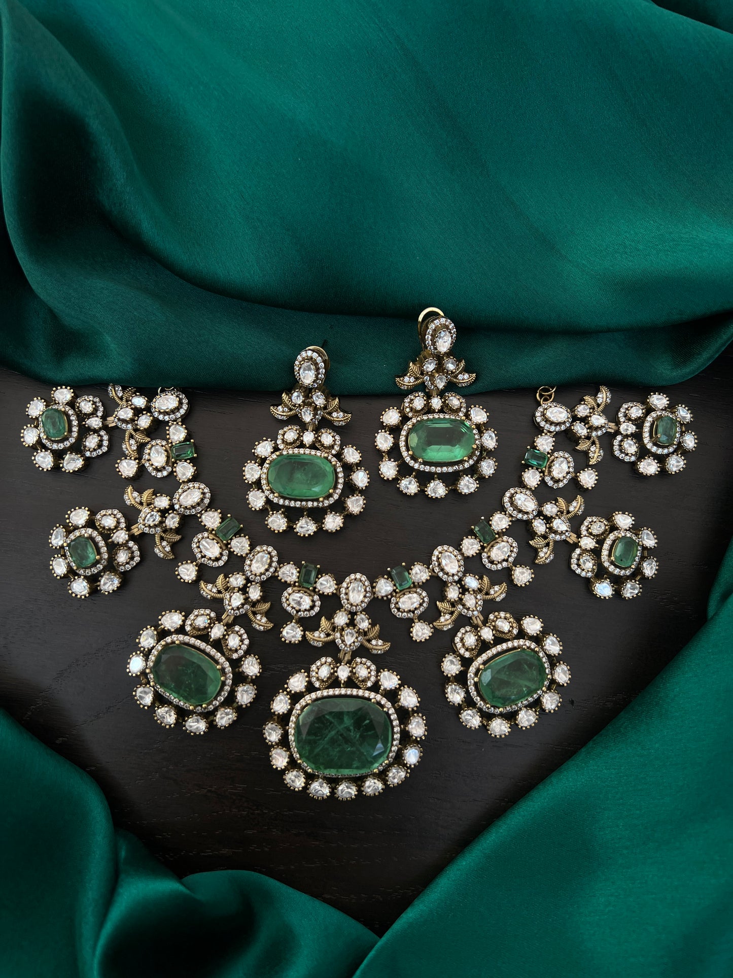 Mossonite haram and earrings