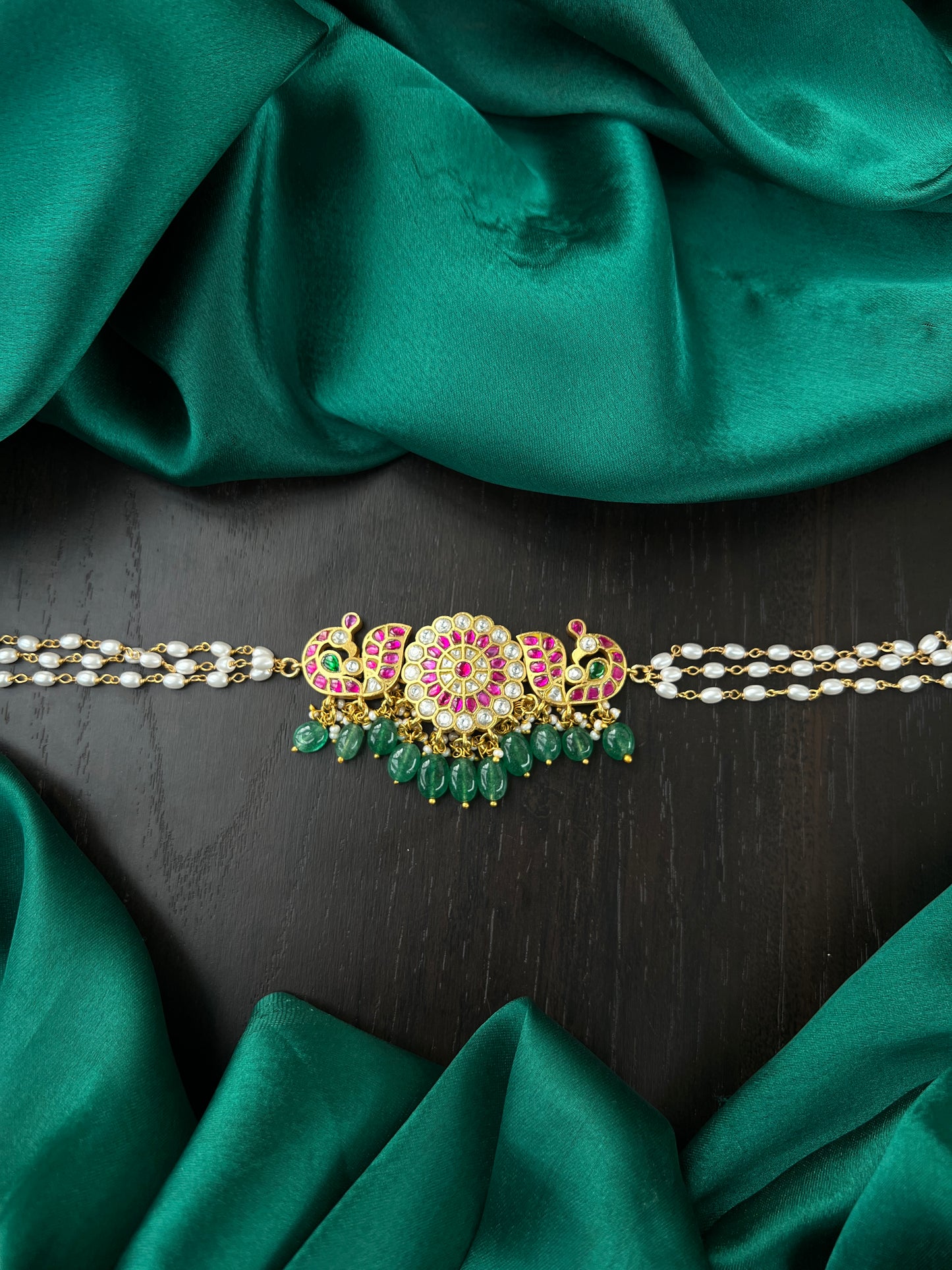 Kundan choker