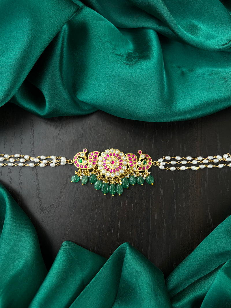 Kundan choker