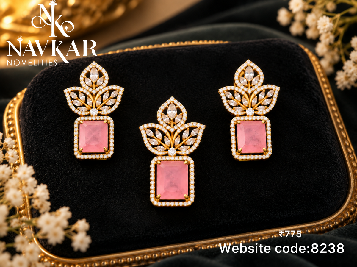 Victoria Locket Set