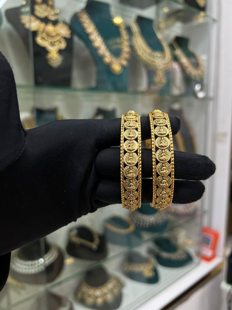 Mat bangles