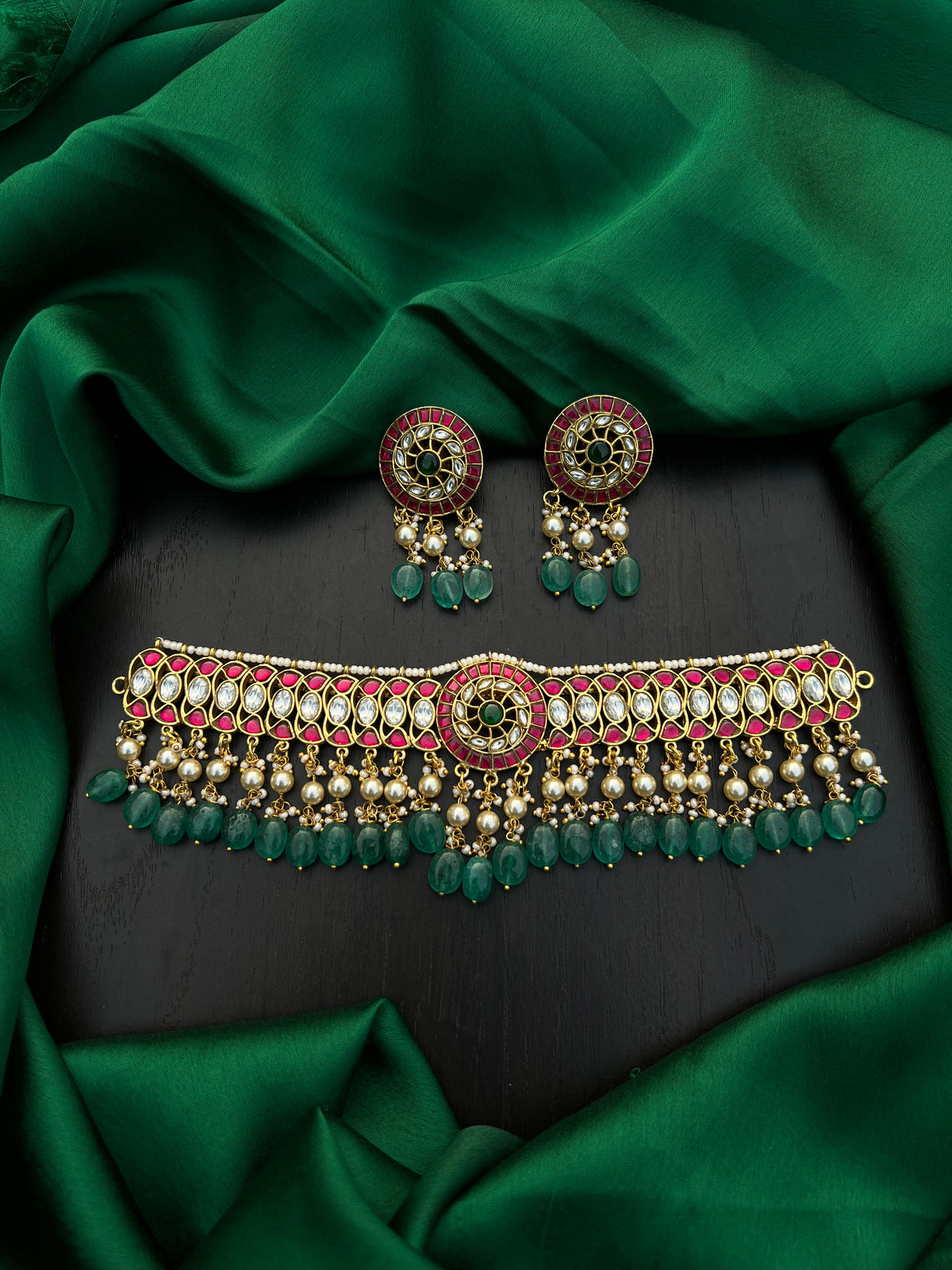 Kundan choker