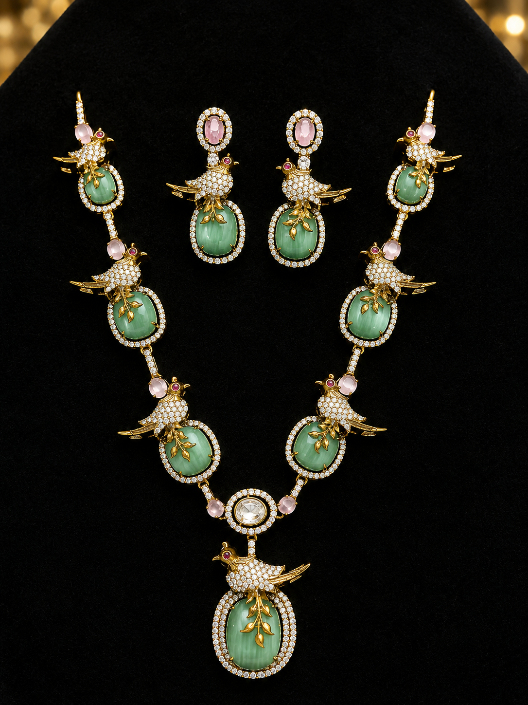 Victoria necklace