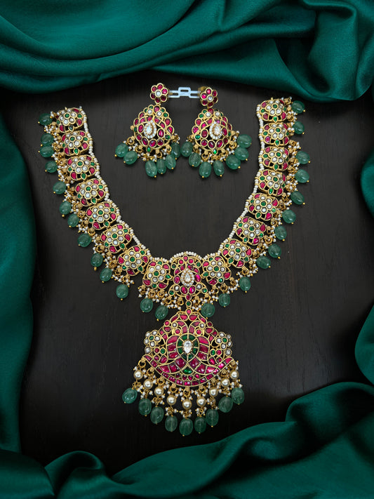 Kundan necklace